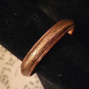 Elegant Copper-Toned Bracelet